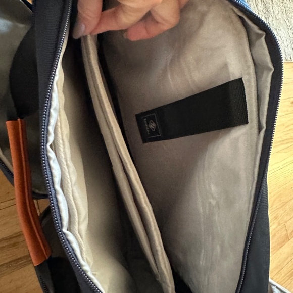 Tomtoc 360 Protective Laptop Shoulder Bag - Picture 8 of 11